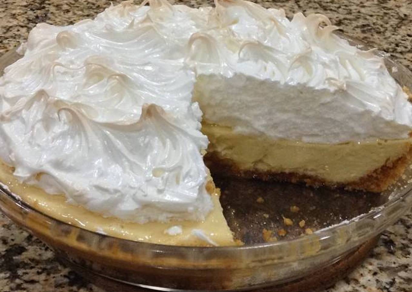 Lemon pie with cream cheese