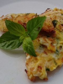 A picture of Crispy Chicken In Cheesy Basil Sauce.