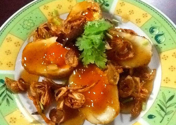 Thai Sweet And Sour Fried Boiled Eggs (Khai Luk Koei)
