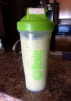 A picture of Healthy meal replacement shake.