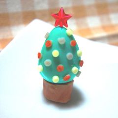 A picture of Quail Egg Christmas Tree for Lunchboxes.