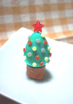 A picture of Quail Egg Christmas Tree for Lunchboxes.