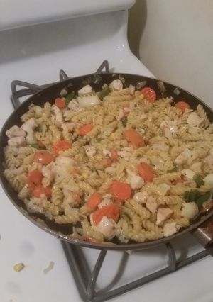 A picture of Chicken skillet.