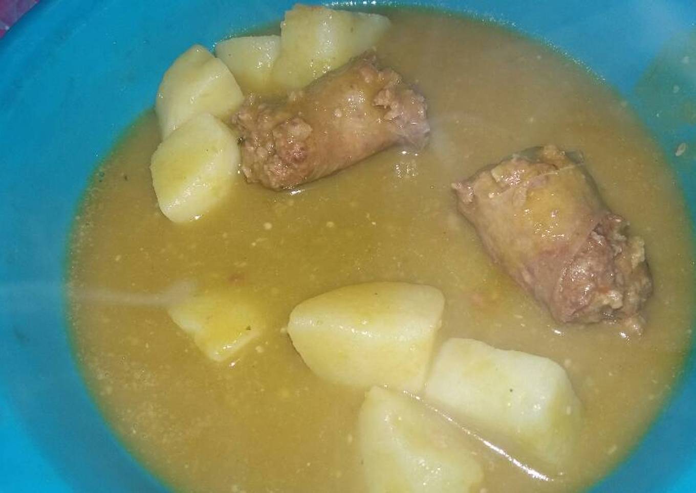 Longaniza en salsa verde con papas