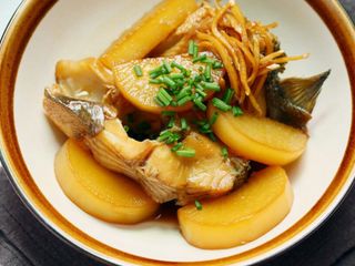 和風鱸魚燉白蘿蔔