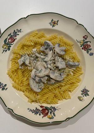 Une photo de Pâte champignon de Paris et la crème
