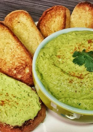 A picture of Cilantro Hummus.