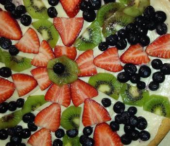 Popular Cuisine Fruit pizza Delicious