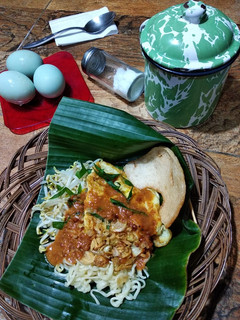 Foto resep Pecel Mie Tauge Telur Dadar