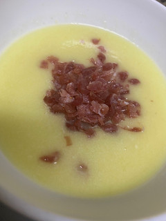 Una foto de Sopa de melón con jamón salado con el robot (Lidl) monsieur cuisine plus