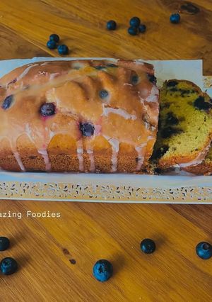 A picture of Blueberry Yogurt Cake.