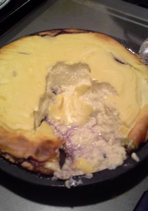 A picture of Red Wine Pear Cheesecake.