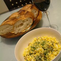 A picture of Portuguese Chickpea Salad.