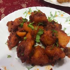 A picture of Khatte aloo.