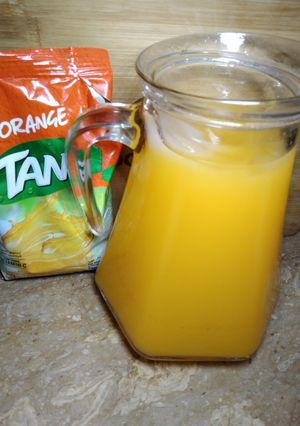 A picture of Tang Refresher.