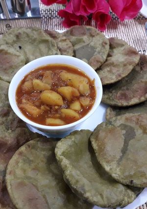 A picture of Palak Puri.