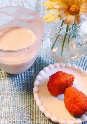 A picture of Strawberry Azuki Milk Drink.