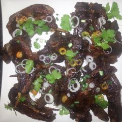A picture of Sweet 'n Sticky Asian-Style lamb chops.