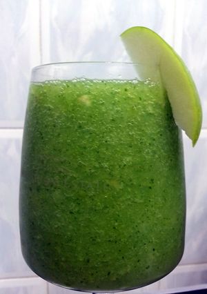 A picture of Green Apple And Cucumber Juice.