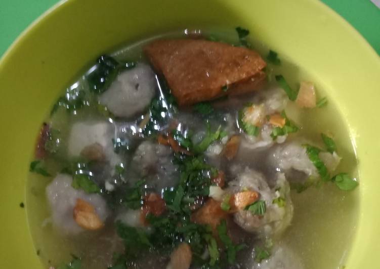 32. Soup tahu bakso