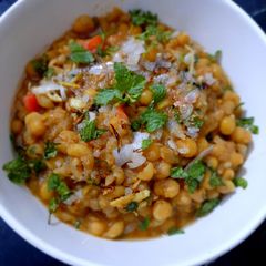 A picture of White Peas Chat.
