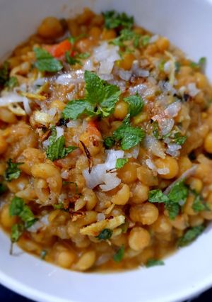 A picture of White Peas Chat.