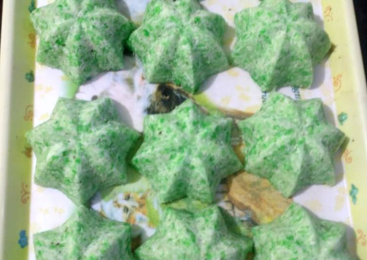 Kue tepung beras atw kue lappet yg sdh dimodif sndri😊😊