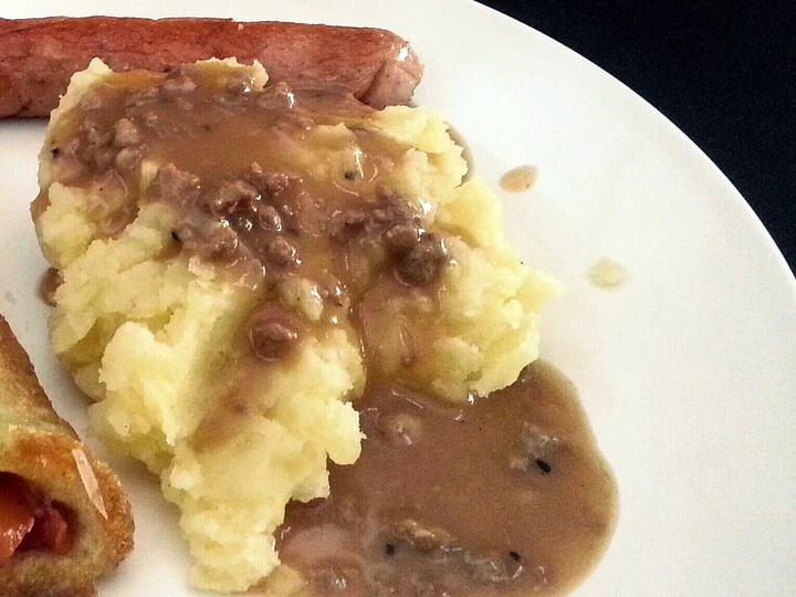 Simple Way Prepare Recipe Mashed Potato with Gravy Sauce (in english &amp;amp; bahasa) that is Delicious, Perfect}