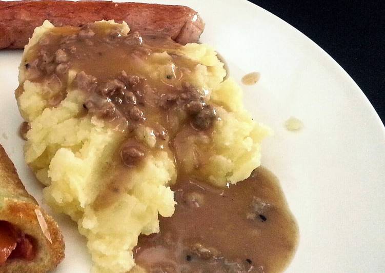 Recipe of Any-night-of-the-week Mashed Potato with Gravy Sauce (in english &amp; bahasa)