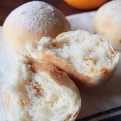 A picture of Orange Peel Bread Rolls.