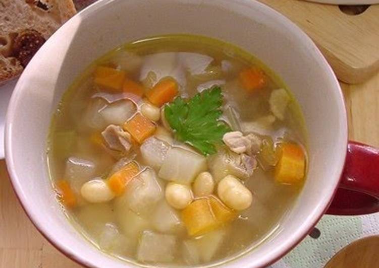 Chicken Curry Soup with Soy Beans and Chicken