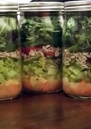 A picture of Salad in a Jar.