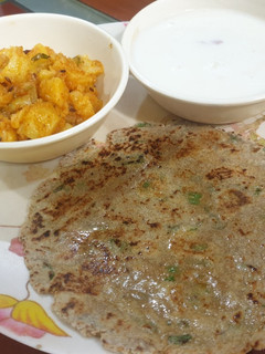 ફરાળી રોટલી (Farali Roti Recipe In Gujarati) રેસીપી મુખ્ય ફોટો