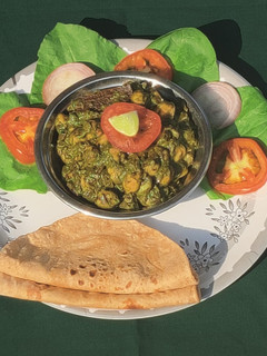 பாலக் சென்னா மசாலா (Paalak channa masala recipe in tamil) செய்முறை முக்கிய புகைப்படம்