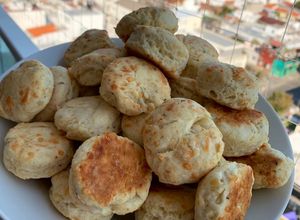 Una foto de Scones de queso 🧀 (receta crandon)