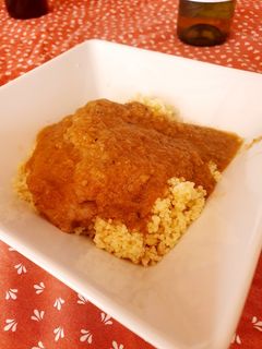 Una foto de Secreto ibérico en salsa de nísperos con jengibre