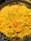 Arroz con azafrán y pollo