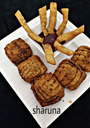 A picture of Veg Kheema Chatai Samosas.