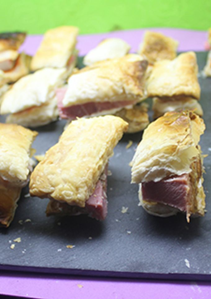 Una foto de Hojaldres rellenos