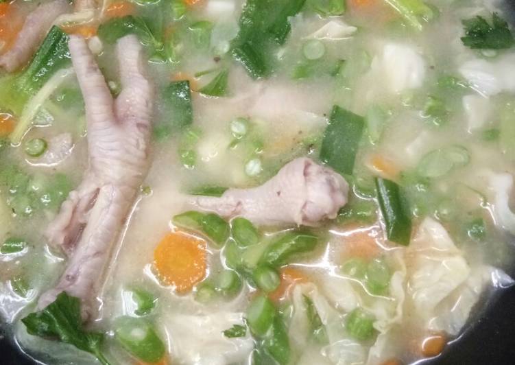 Resep Sop ceker ayam yang Menggugah Selera