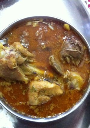 A picture of Maharashtrian style Chicken.