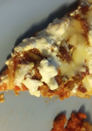 A picture of Pork and Date Pizza.