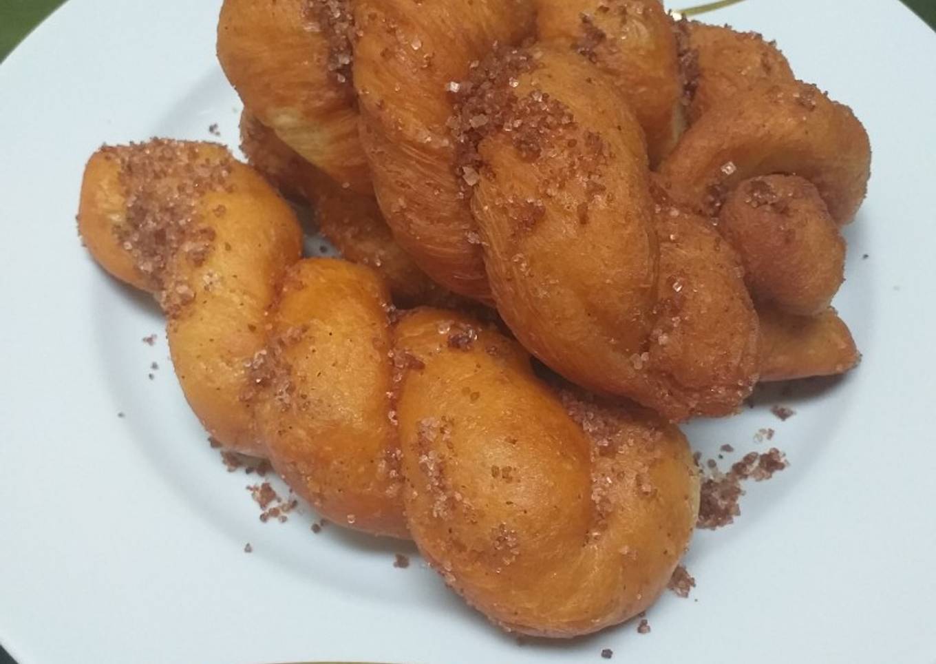 Twisted korean doughnuts