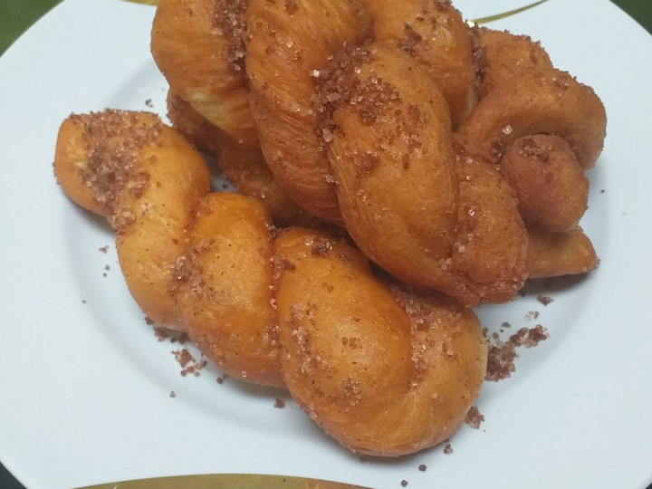 Langkah Mudah untuk Menyiapkan Twisted korean doughnuts Anti Gagal