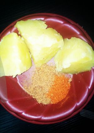 A picture of Cooke potato and granded kuli.