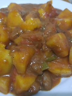 A picture of Katogo(cassava and beans).