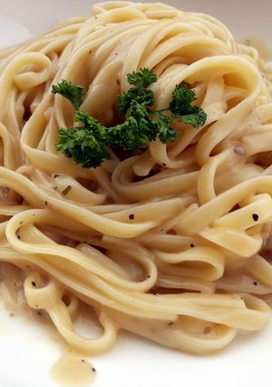 A picture of Carbonara Mushroom Linguine.