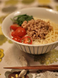 A picture of Cold Dan Dan Noodles.
