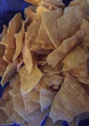 A picture of Garlic Tortilla chips.