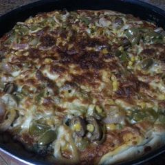 A picture of super healthy vegetable pizza.